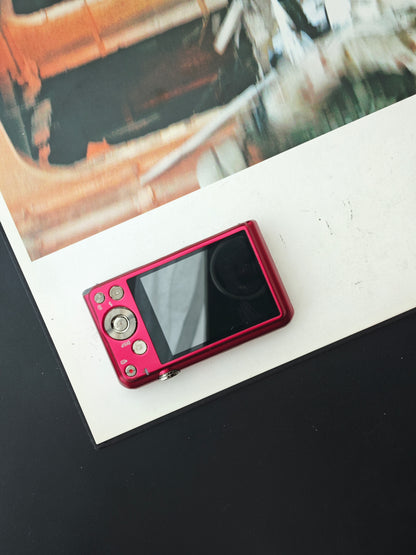 Used Casio EXILIM EX-Z900 magenta Digital Camera [No charger]