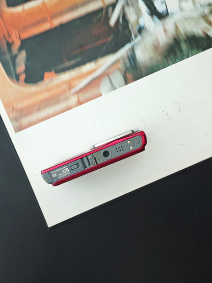 Used Casio EXILIM EX-Z900 magenta Digital Camera [No charger]