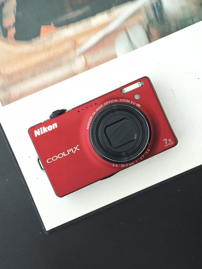 Used Nikon Coolpix S6000 red Digital Camera [No charger]