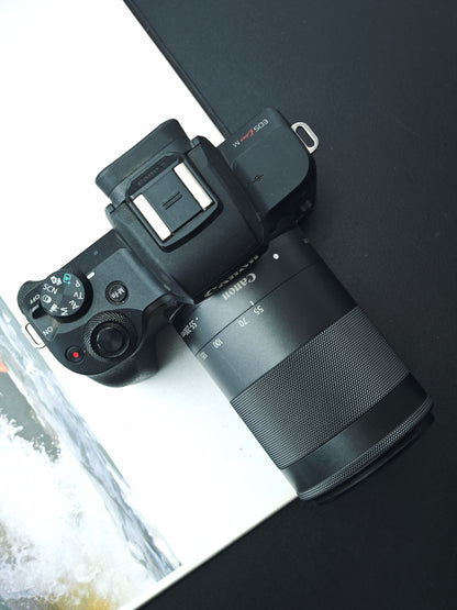 Used Canon EOS Kiss M with Zoom EF-M 55-200mm F4.5-6.3 IS STM