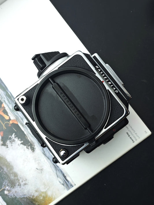Hasselblad ★203 FE body [No back]