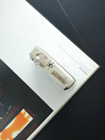 Used Canon IXY Digital 700 Digital Camera [No charger]