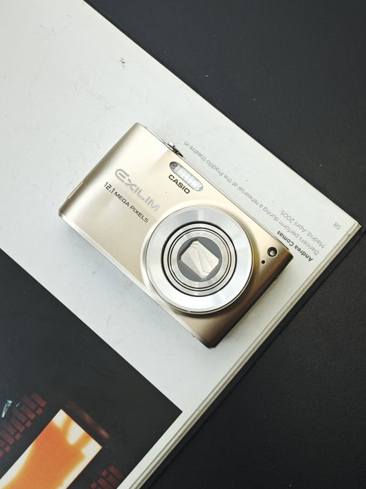 Used Casio EXILIM EX-Z500 Digital Camera [No charger]