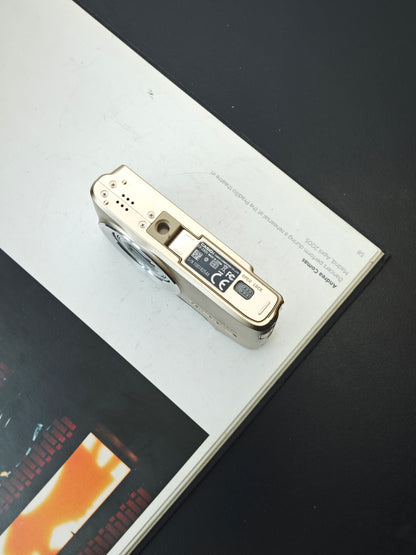 Used Casio EXILIM EX-Z500 Digital Camera [No charger]