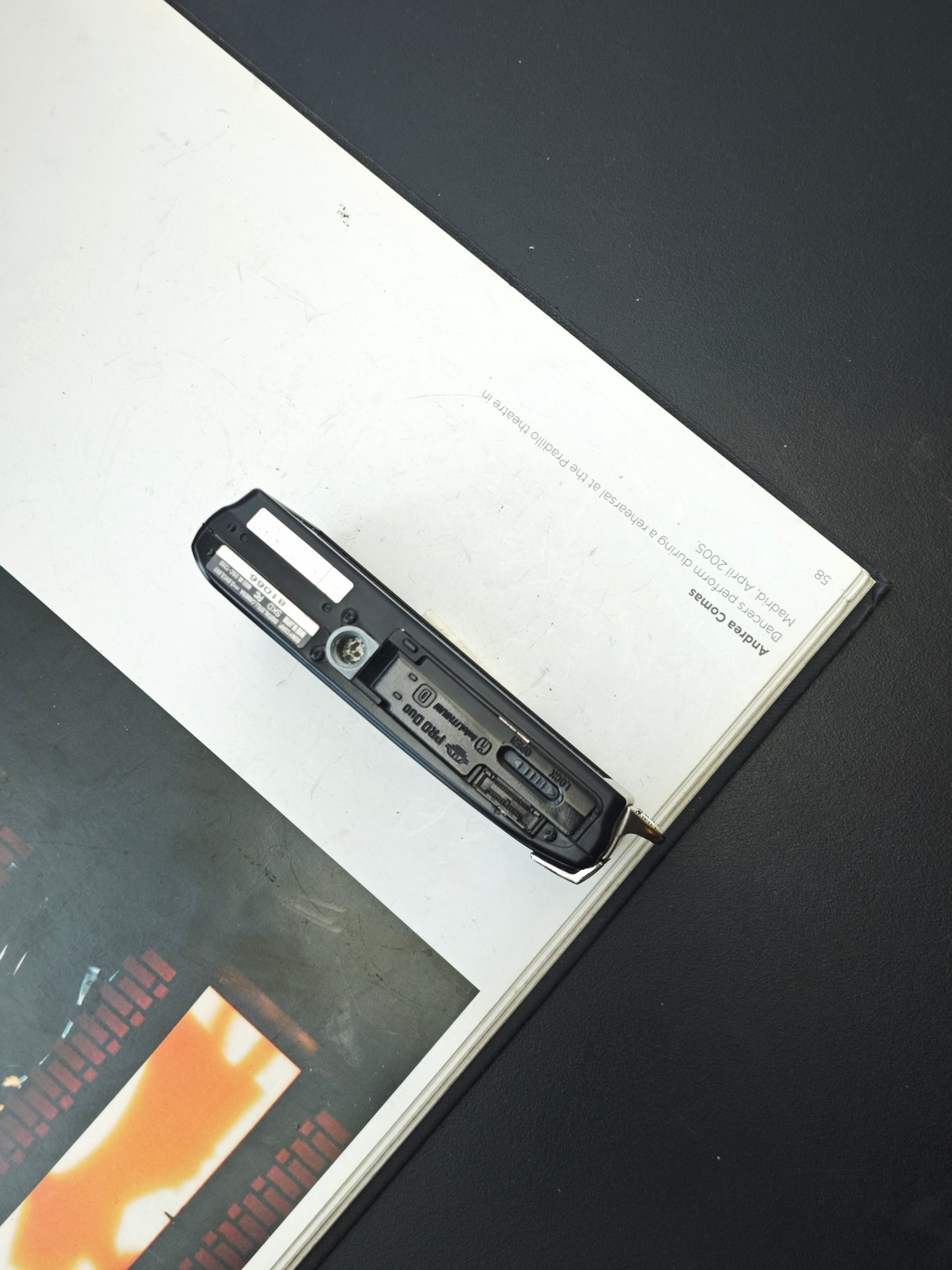 Used Sony Cyber-shot DSC-T200 black Digital Camera [JPN only, No charger]