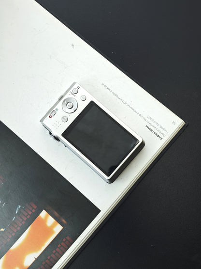 Used Panasonic Lumix DMC-FH5 silver Digital Camera [JPN only, No charger]