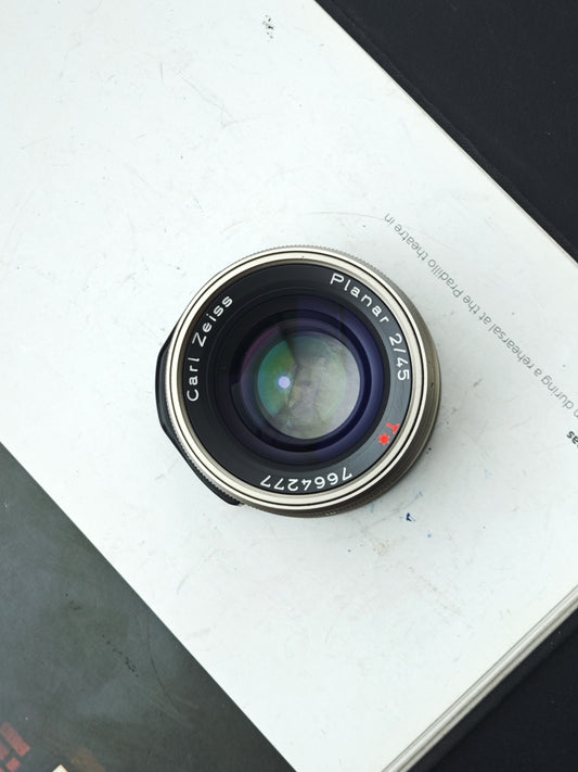 Carl Zeiss Planar 45mm F2 T*