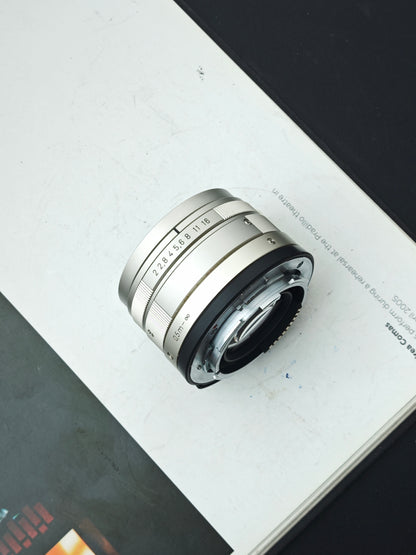 Carl Zeiss Planar 45mm F2 T*