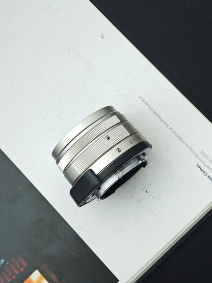Carl Zeiss Planar 45mm F2 T*
