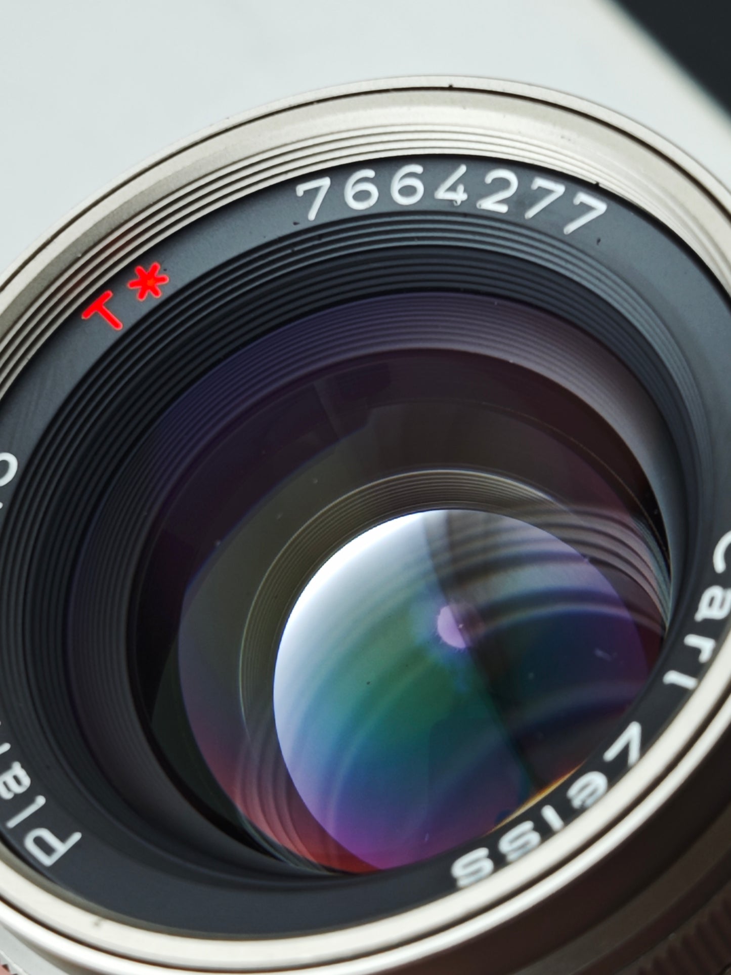 Carl Zeiss Planar 45mm F2 T*