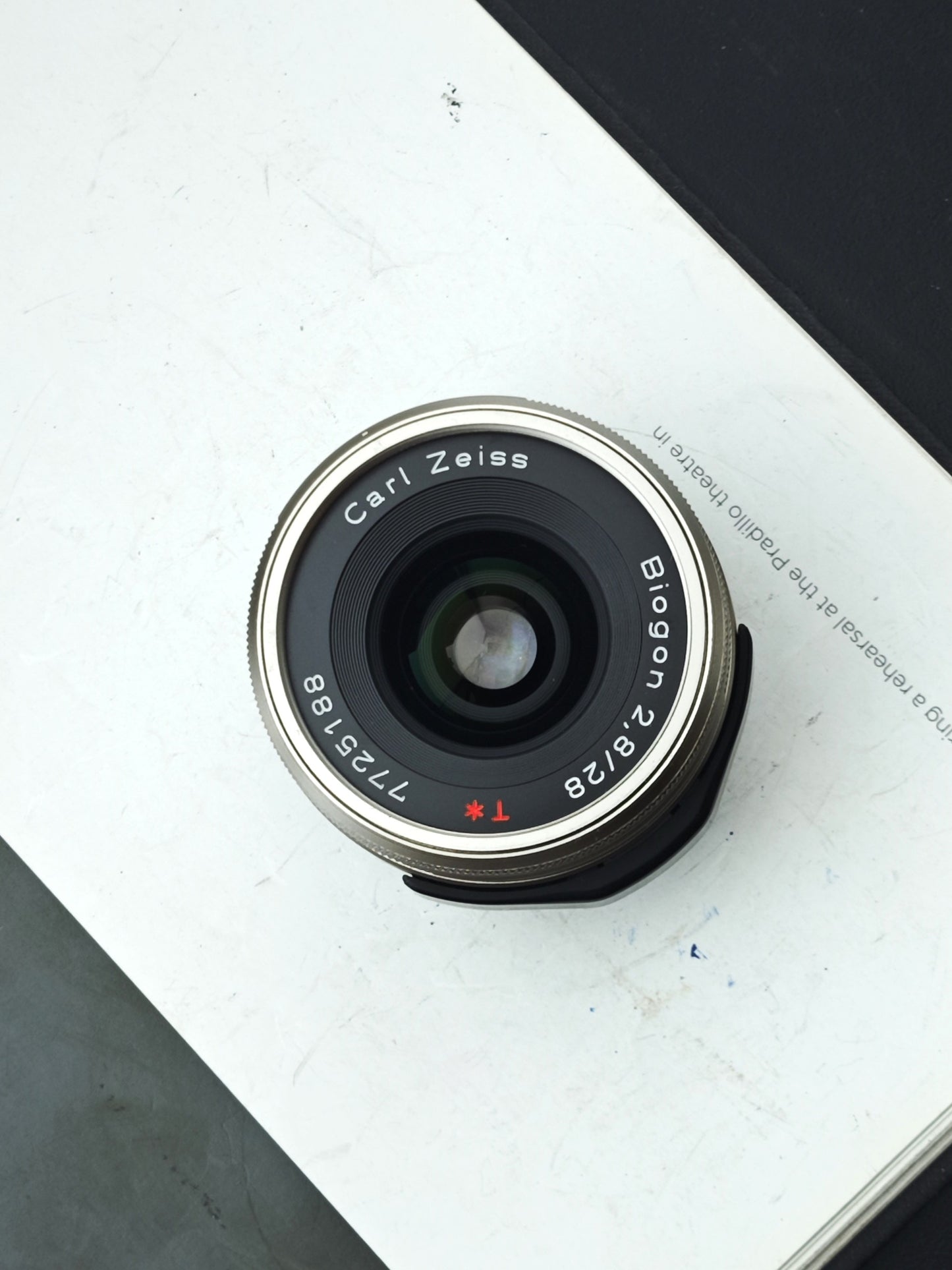 Carl Zeiss Biogon 28mm F2.8 T*