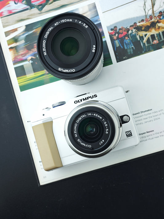Used Olympus PEN E-PL1s with Double Zoom Kit Digital Camera