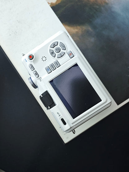 Used Olympus PEN E-PL1s with Double Zoom Kit Digital Camera