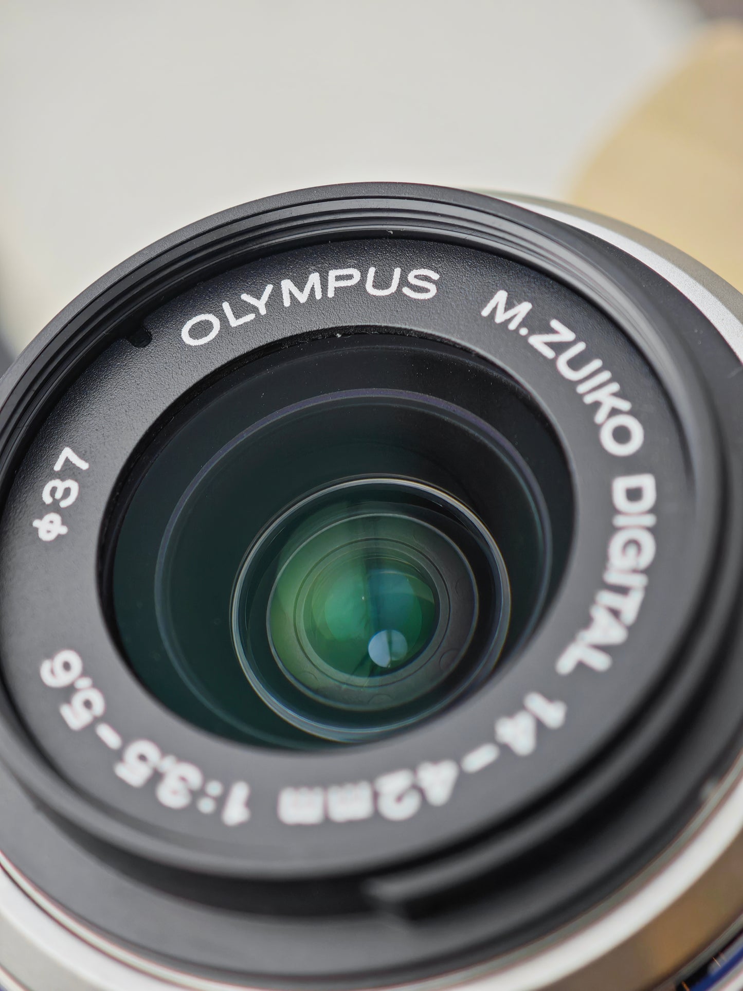 Used Olympus PEN E-PL1s with Double Zoom Kit Digital Camera