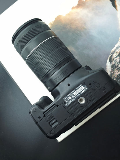 Used Canon EOS Kiss X5 with Zoom Lens EF-S 55-250mm F4-5.6 IS II Digital Camera [No charger]
