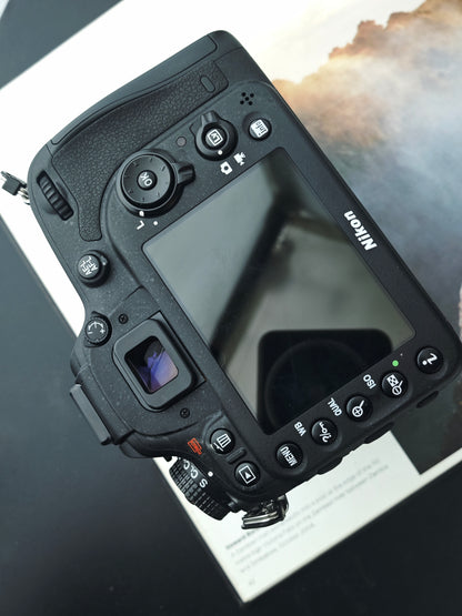 Used Nikon D7100 with DX AF-S 18-105mm F3.5-5.6 G ED [No charger]