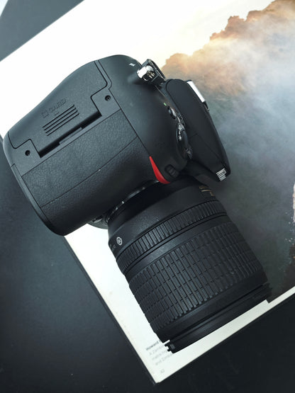 Used Nikon D7100 with DX AF-S 18-105mm F3.5-5.6 G ED [No charger]