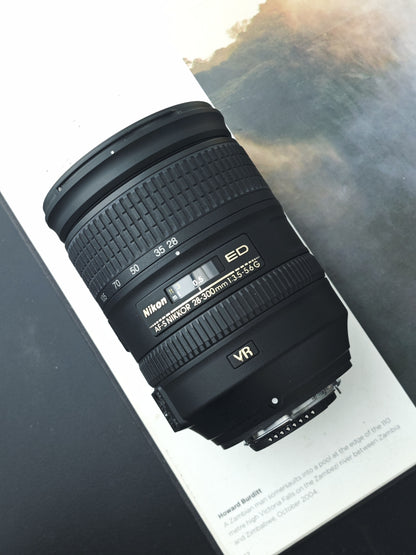 Nikon ED AF-S Nikkor 28-300mm F3.5-5.6 G VR