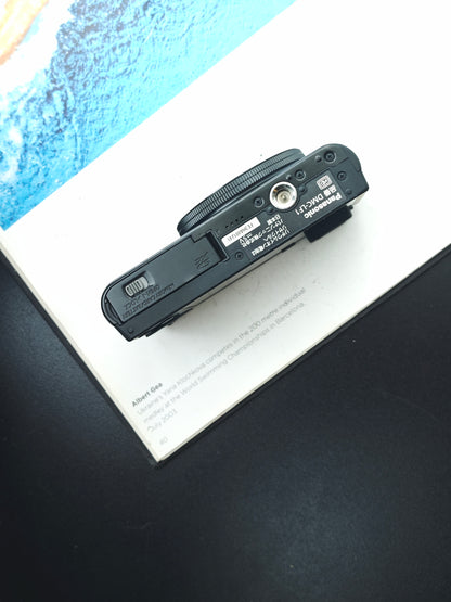 Used Panasonic Lumix DMC-LF1 black Digital Camera [JPN only, with box]