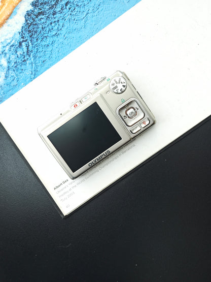 Used Olympus FE-230 Digital Camera