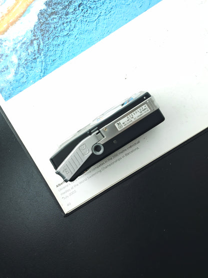 Used Ricoh Caplio R5 black Digital Camera [with box]