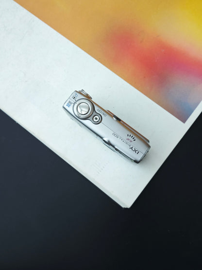 Used Canon IXY Digital 600 Digital Camera [with case]