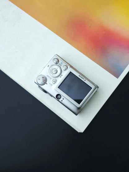 Used Canon IXY Digital 600 Digital Camera [with case]