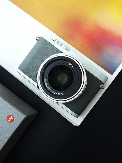 Used Leica Q2 "Ghost" by Hodinkee Digital Camera [with box]