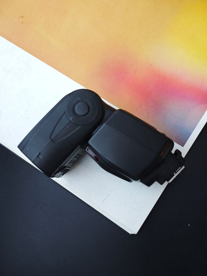 Nikon Speedlight SB-700 #2075325