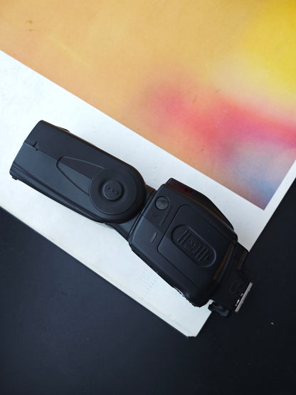 Nikon Speedlight SB-700 #2075325