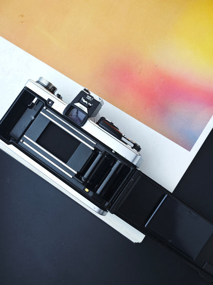 Olympus OM-2n silver body