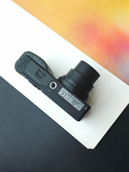 Used Ricoh Caplio GX100 Digital Camera [+HA-2, No charger]