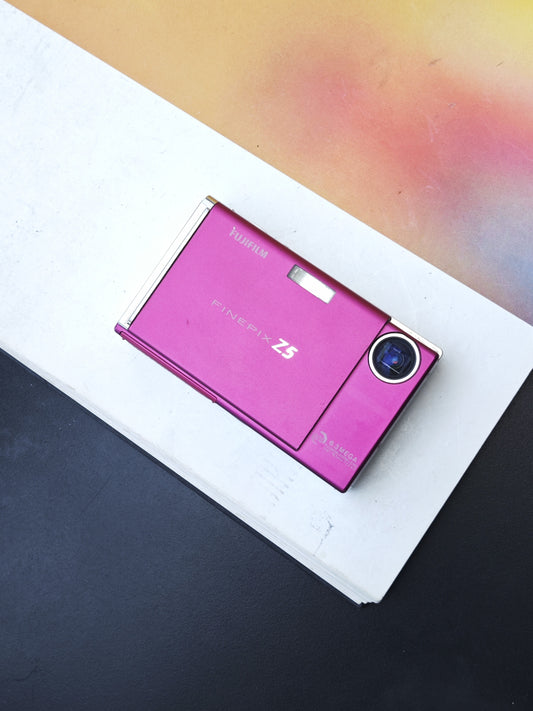 Used Fujifilm Finepix Z5 fd pink Digital Camera [No charger]