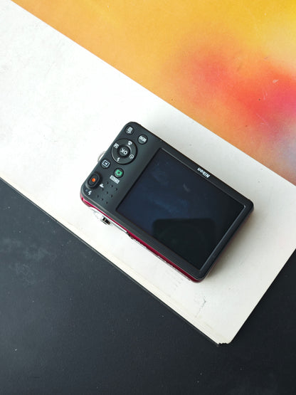 Used Nikon Coolpix L32 red Digital Camera [with box]