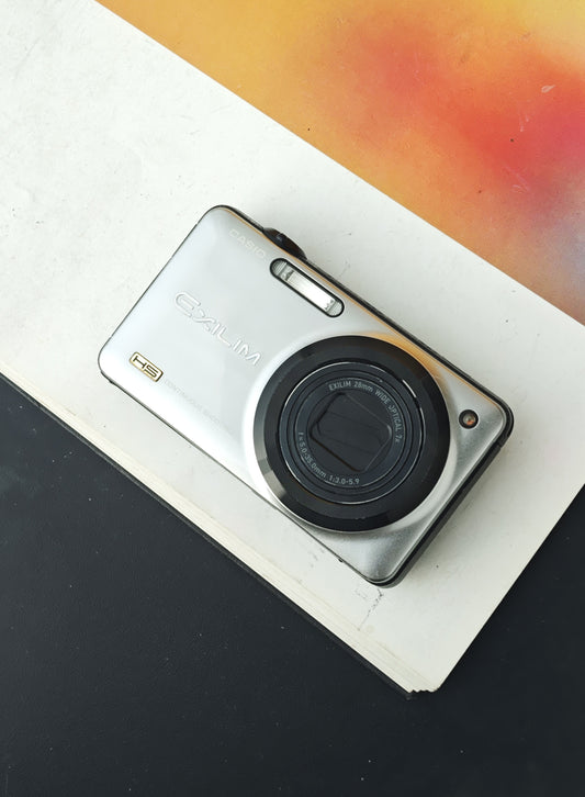 Used Casio EXILIM EX-ZR10 Digital Camera [No charger]