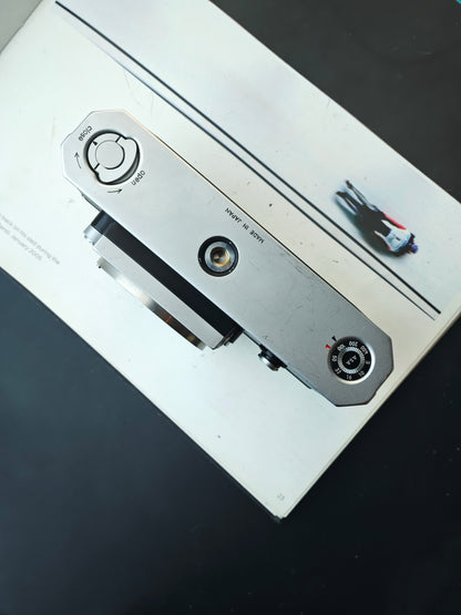 *READ* Nikon F with Waist Level Finder (DW-1)