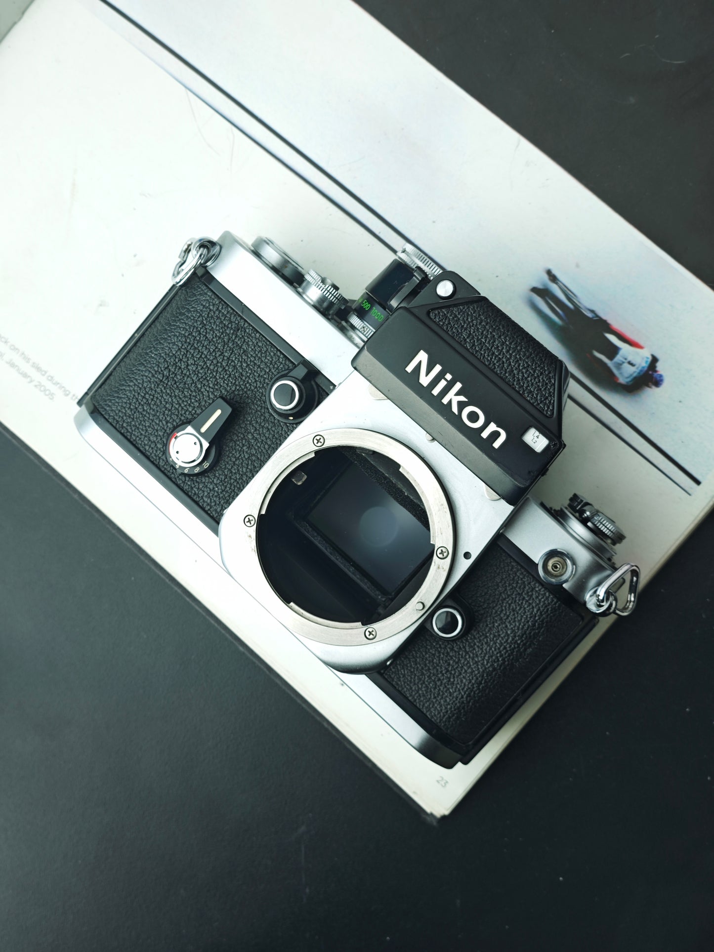 *READ* Nikon F2 silver body #7668298