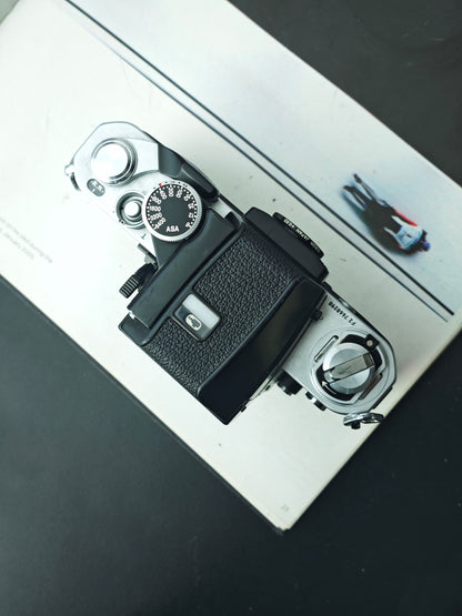 *READ* Nikon F2 silver body #7668298