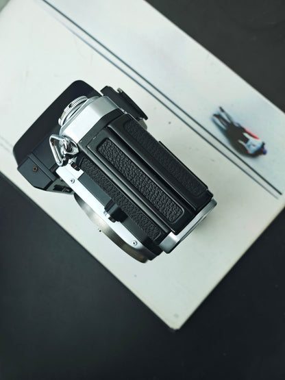 *READ* Nikon F2 silver body #7668298