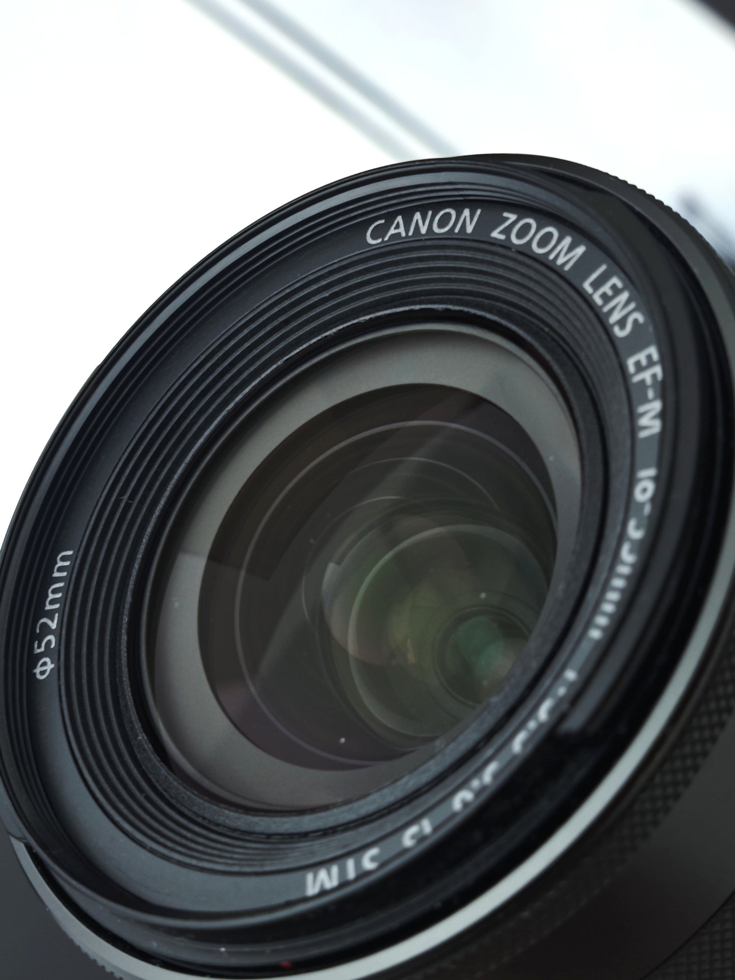 Used Canon EOS M2 white with EF-M 18-55mm F3.5-5.6 [No charger]