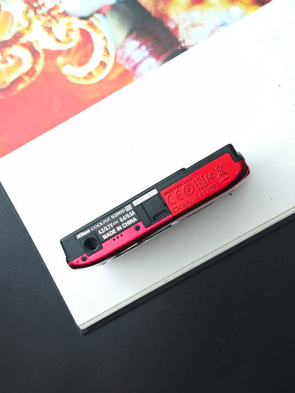 Used Nikon Coolpix S2900 red Digital Camera [No charger]