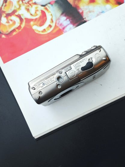 Used Canon IXY Digital 2000 IS Digital Camera