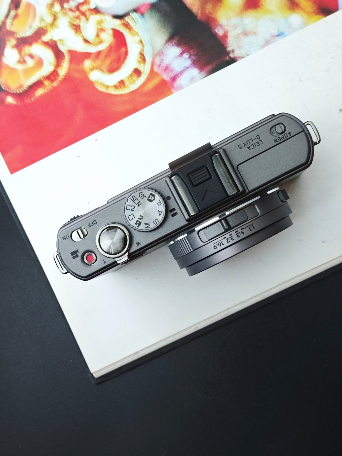 Used Leica D-LUX 5 Digital Camera