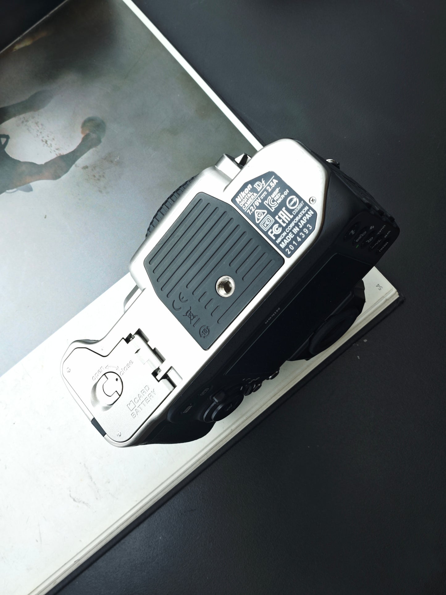 Used Nikon Df silver body Digital Camera [with box]