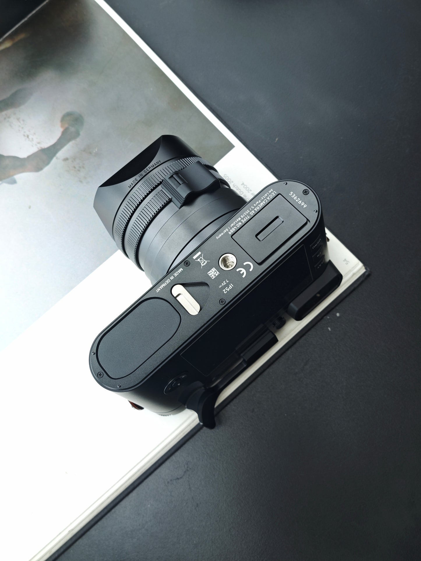 Used Leica Q2 black 19050 Digital Camera [with box]