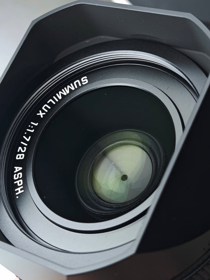 Used Leica Q2 black 19050 Digital Camera [with box]