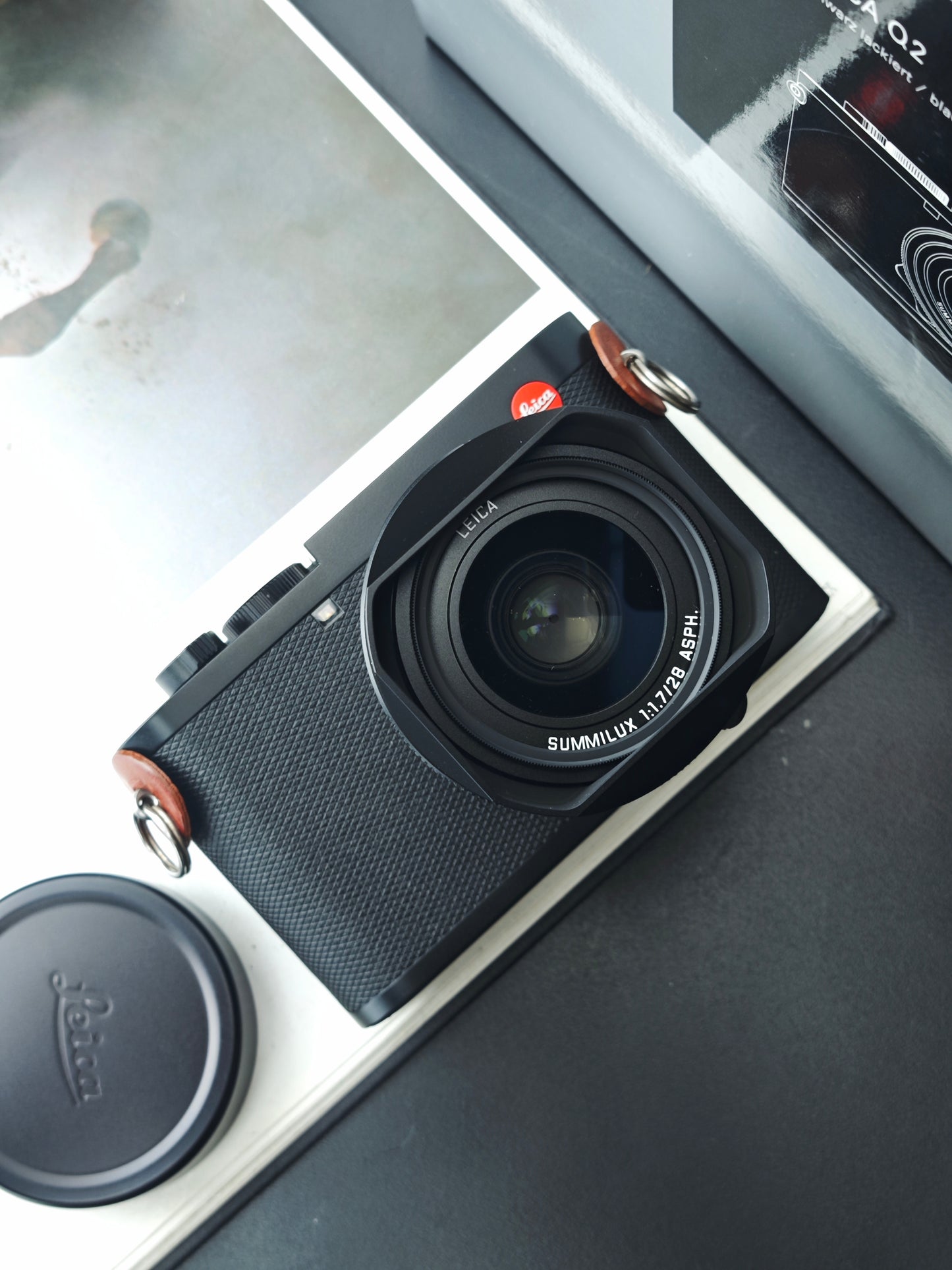 Used Leica Q2 black 19050 Digital Camera [with box]