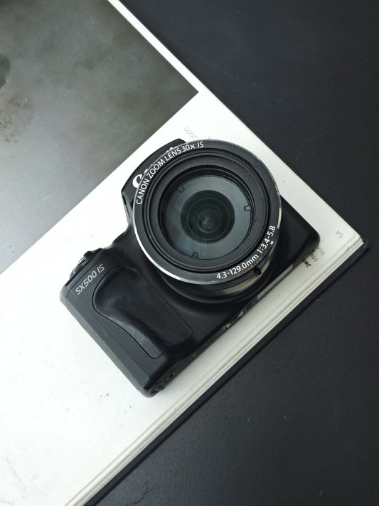 Used Canon PowerShot SX500 IS Digital Camera [No charger]