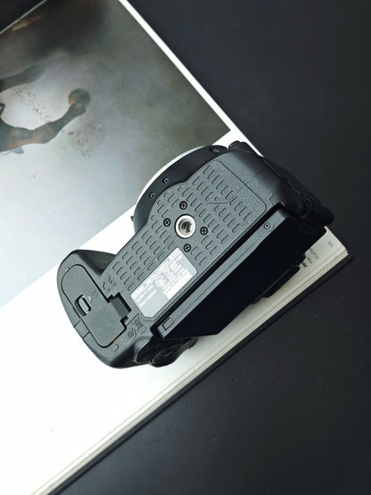 Used Nikon D5300 body Digital Camera [No charger]