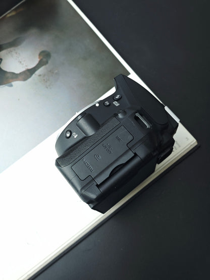 Used Nikon D5300 body Digital Camera [No charger]